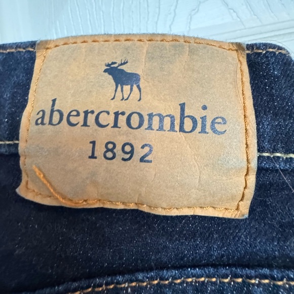 EUC Boys Abercrombie Kids Dark Blue Straight Jeans Size 15/16 - Picture 3 of 5